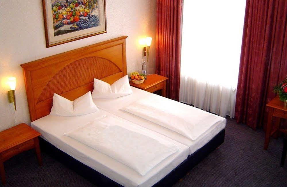 Hotel 66 Hamburg Bagian luar foto